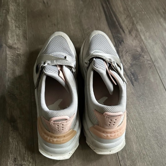 Sorel Kinetic Renegade Sneaker Dove Peach Blossom 8 NWOB - Picture 2 of 5